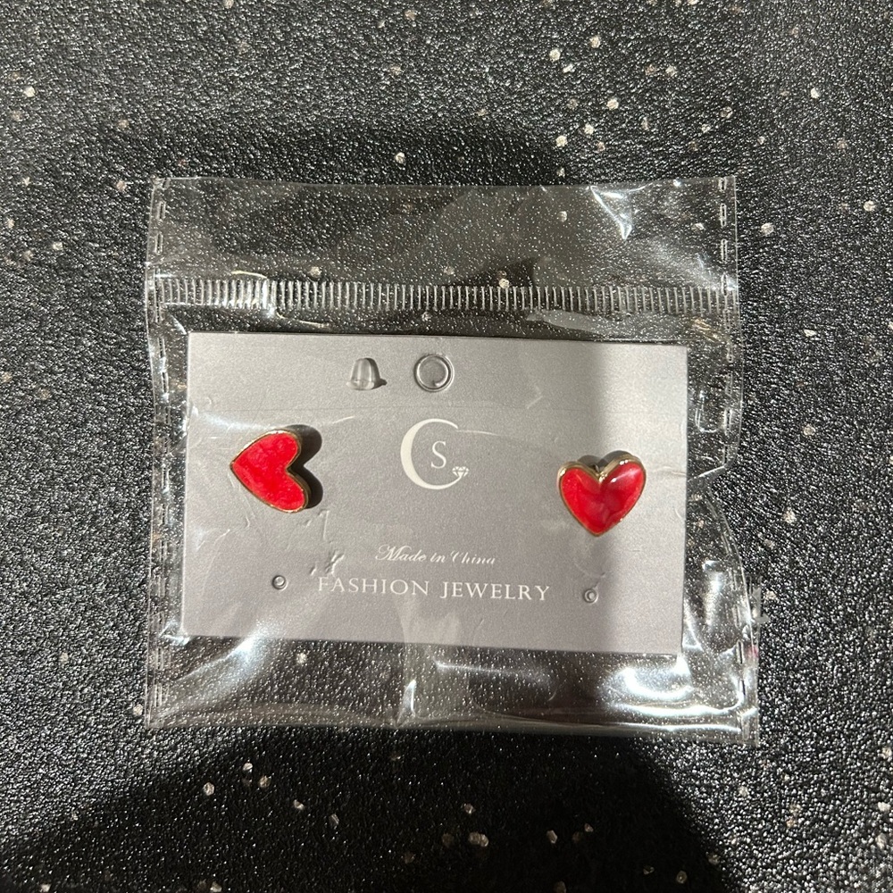 Red heart ❤️ studs